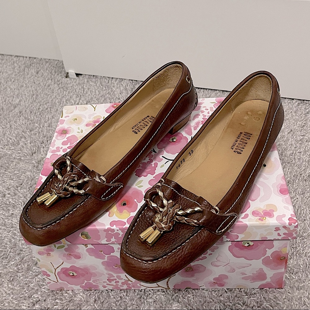 4𝒇𝒐𝒓$50 Italian leather loafers size38